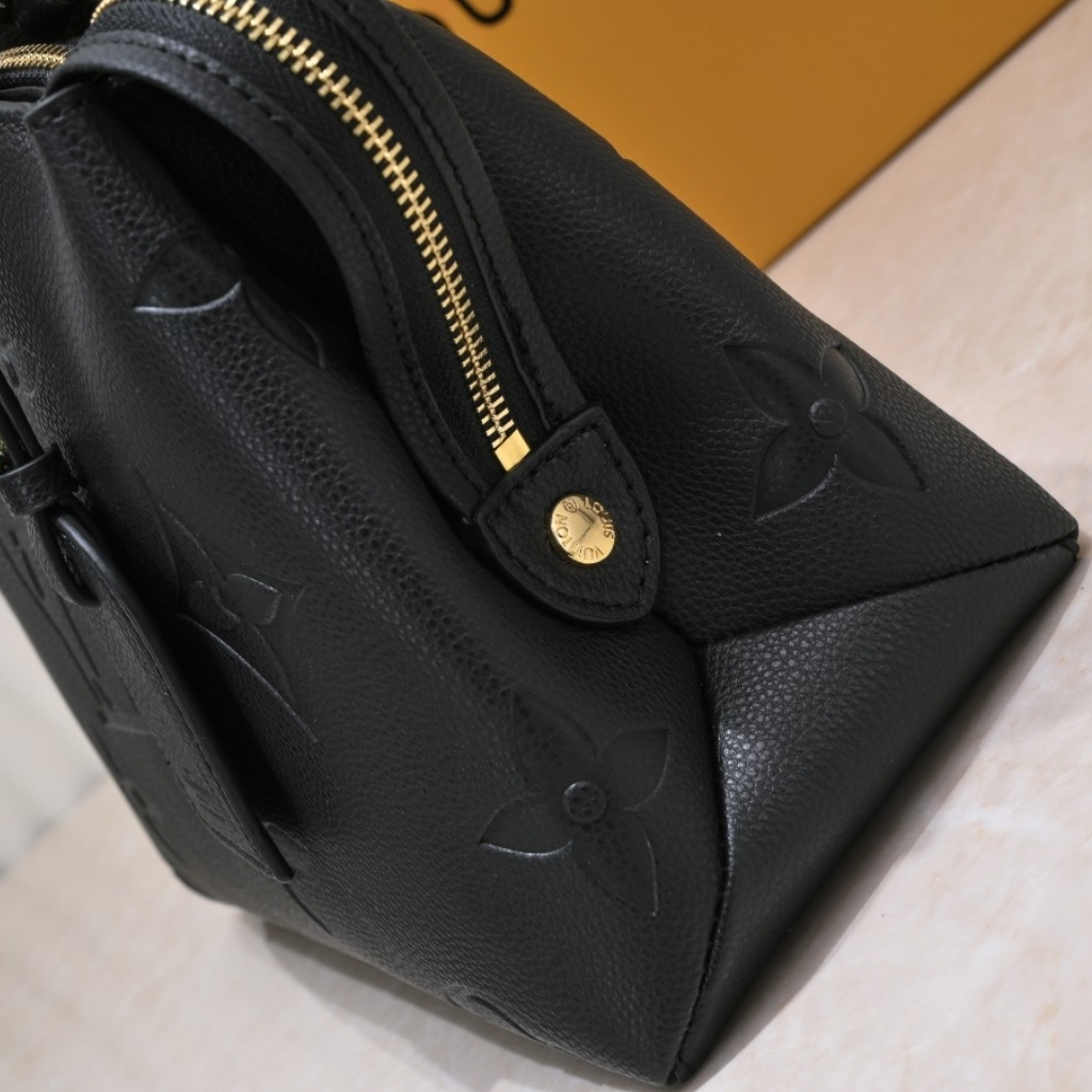 Louis Vuitton Petit Palais Monogram Empreinte Leather Black 29Cm M58916 - Image 10