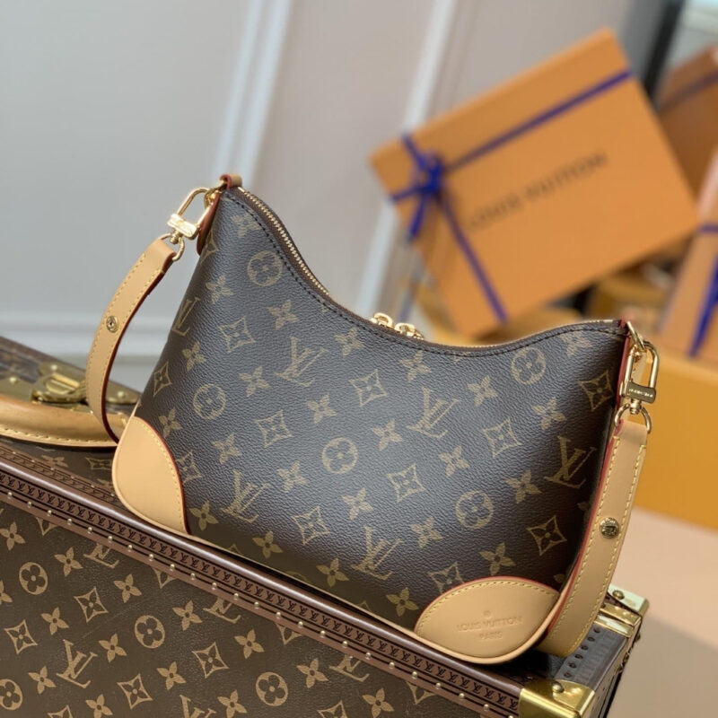 Alternative view of Louis Vuitton Boulogne PM Monogram Natural 29Cm M45832