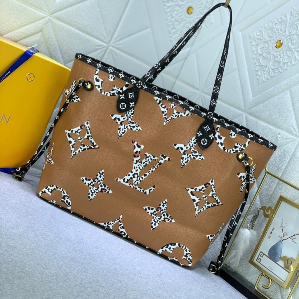 Louis Vuitton Neverfull MM Giant Jungle Ivory 31Cm M44716 - Image 3