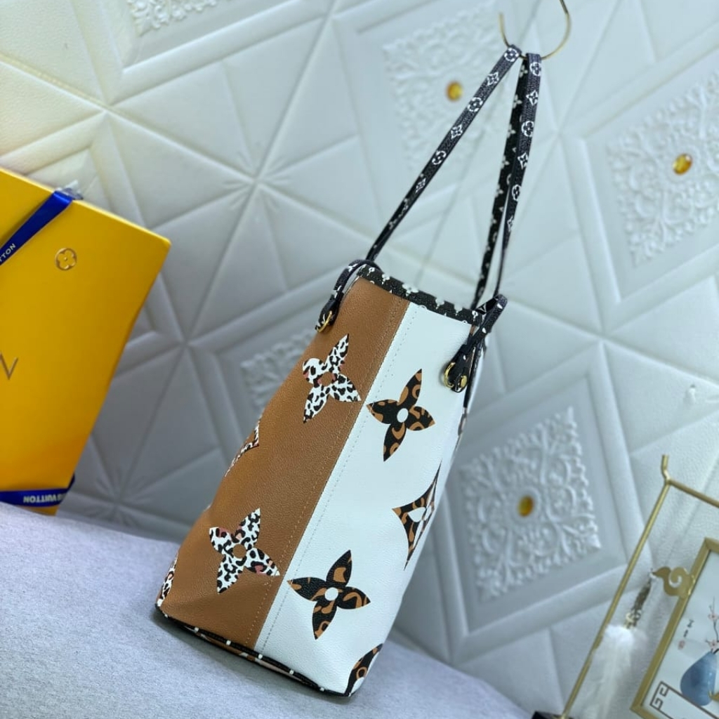 Louis Vuitton Neverfull MM Giant Jungle Ivory 31Cm M44716 - Image 5