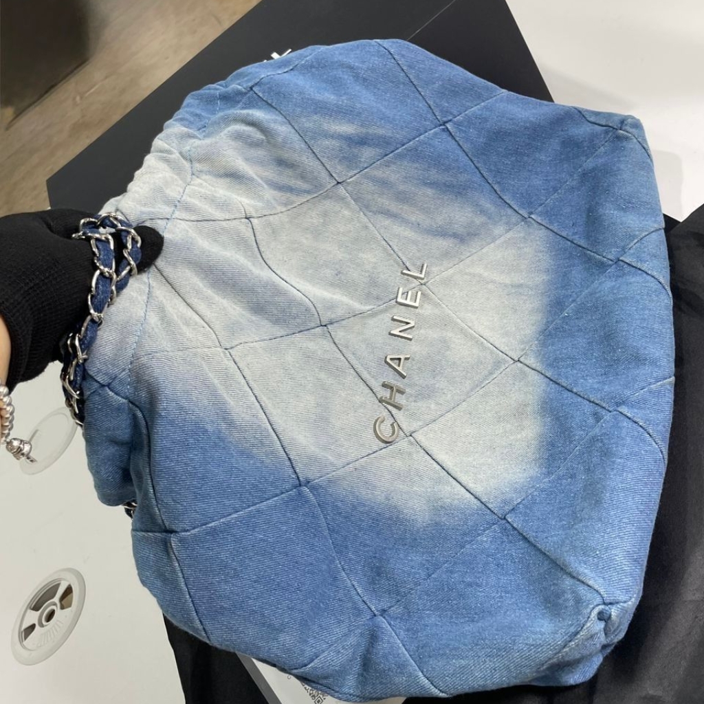 Chanel 22 Handbag Washed Denim Silver Tone Metal Blue 41Cm AS3261 B10439 NM981 - Image 5