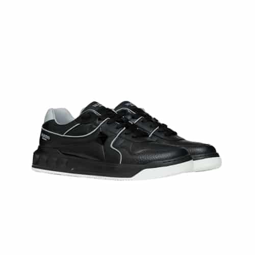 Valentino One Stud Low-Top Nappa Sneaker Black 1Y2S0E71Nwn00A