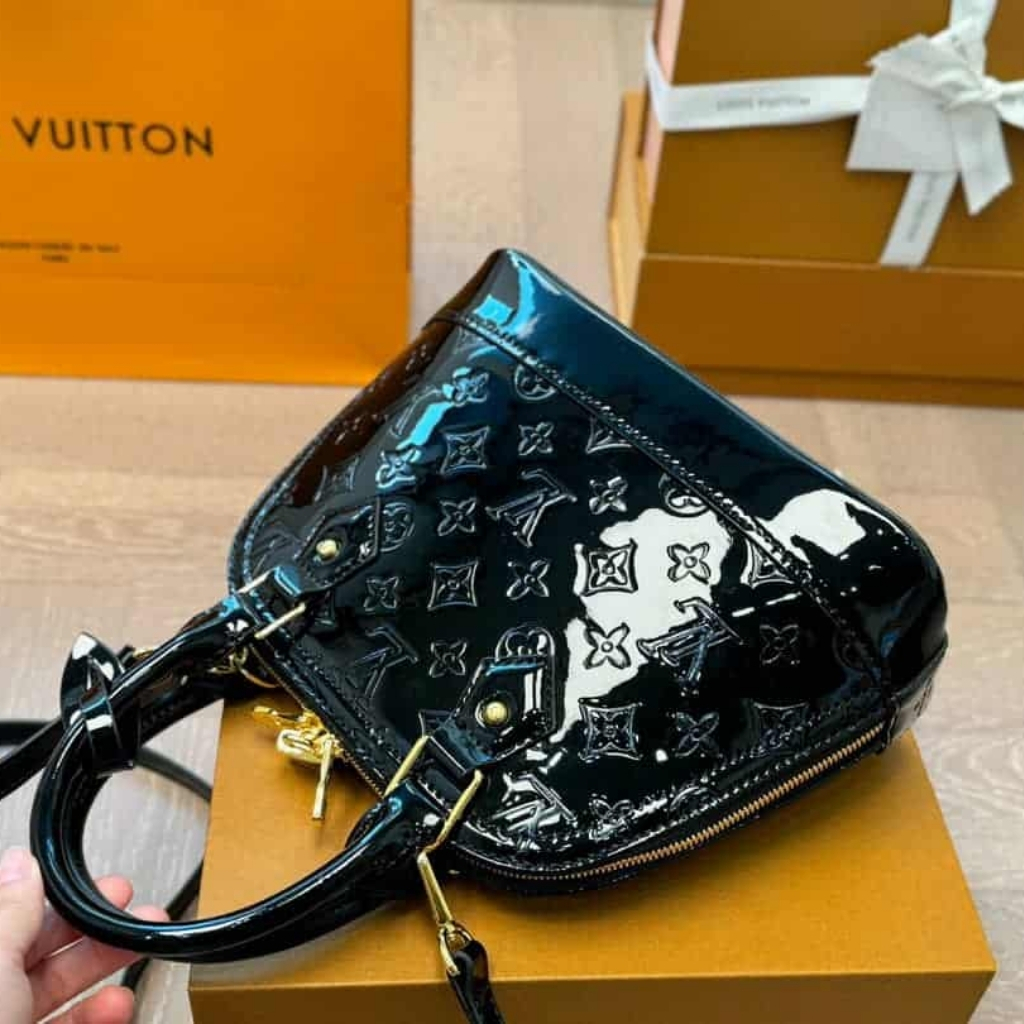 Louis Vuitton Alma BB Varnished Epi Leather Black 23Cm - Image 3