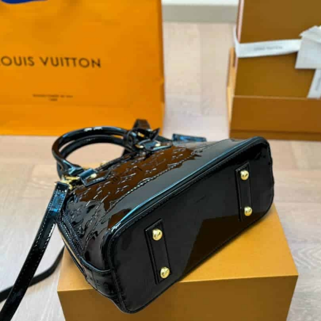 Louis Vuitton Alma BB Varnished Epi Leather Black 23Cm - Image 4