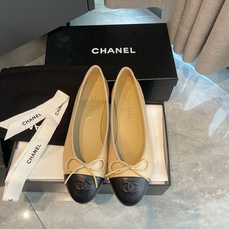 Alternative view of Chanel Ballet Flats Beige And Black G02819 X01000 C0204