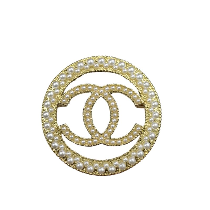 Chanel Cc Circle Brooch Gold With Pearls