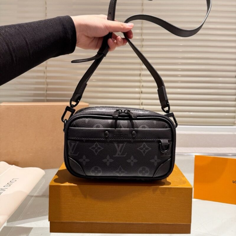 Alternative view of Louis Vuitton Alpha Wearable Wallet Monogram Eclipse Black 19Cm M82542