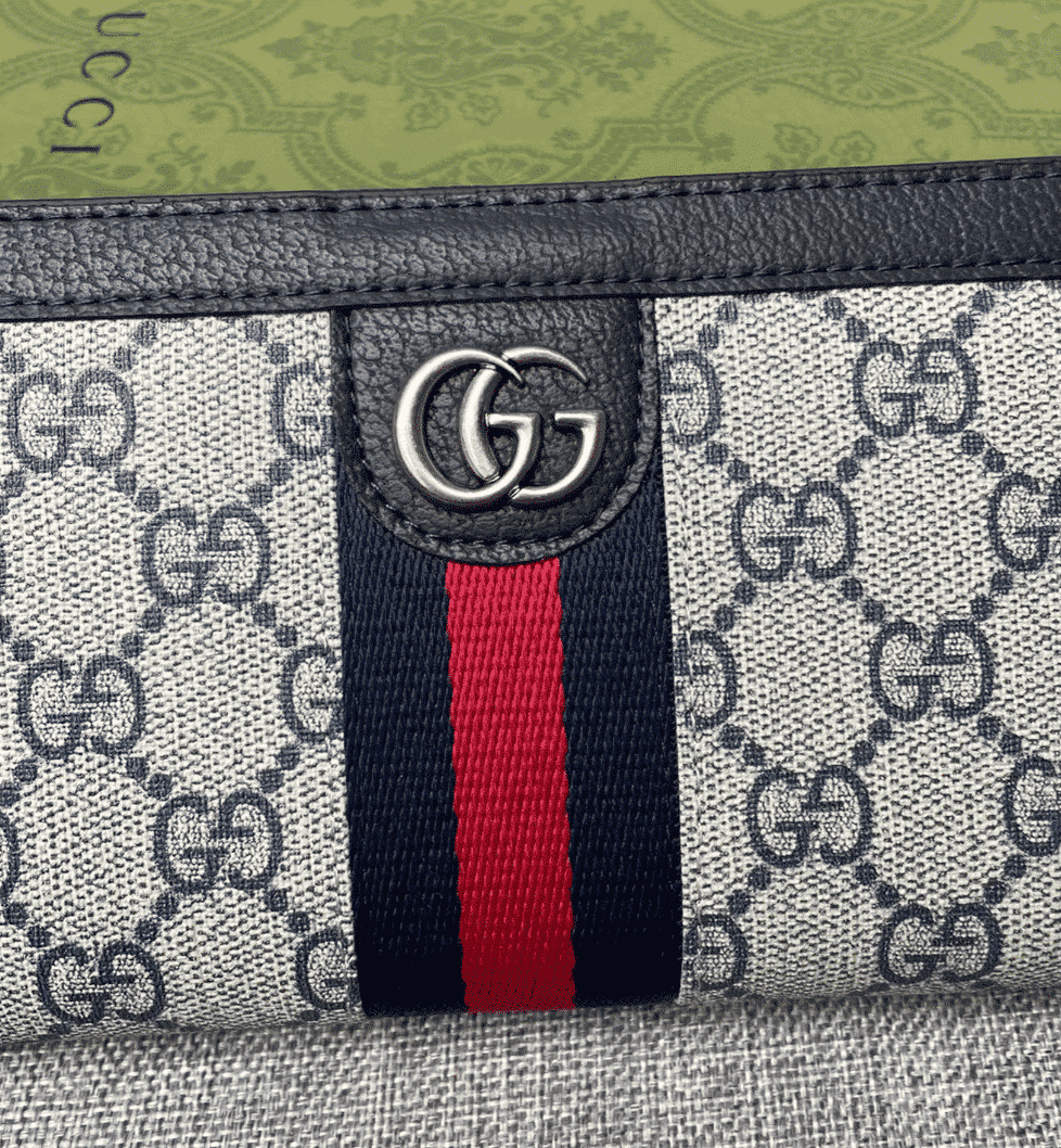 Iconic Set: Gucci Tote Bag With Interlocking G And Ophidia Zip Around Wallet - Image 10