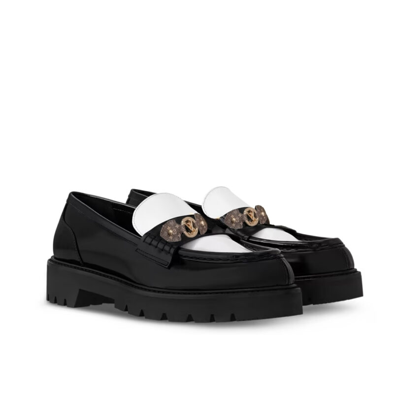 Louis Vuitton District Flat Loafer Black And White 1Agxkv