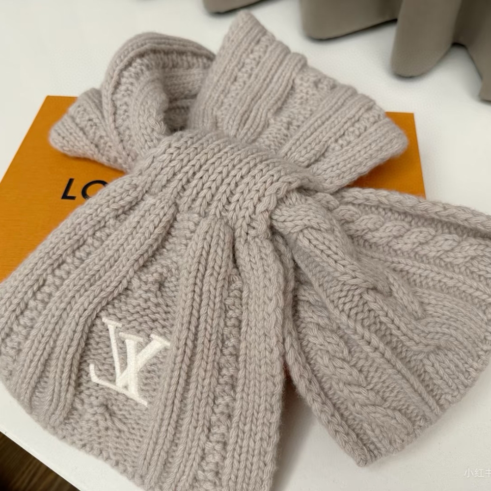 Louis Vuitton Only LV Mini Cable Scarf Beige 150Cm M96754 - Image 4