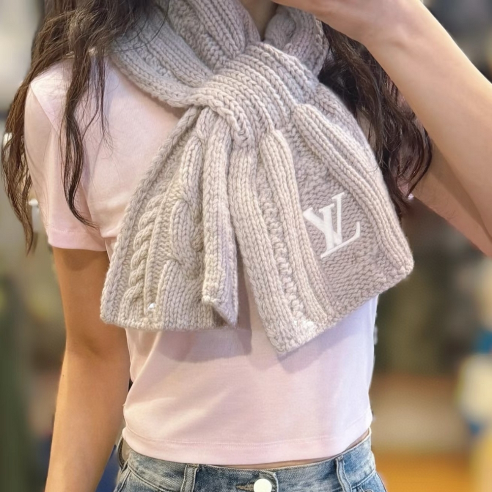 Louis Vuitton Only LV Mini Cable Scarf Beige 150Cm M96754 - Image 7