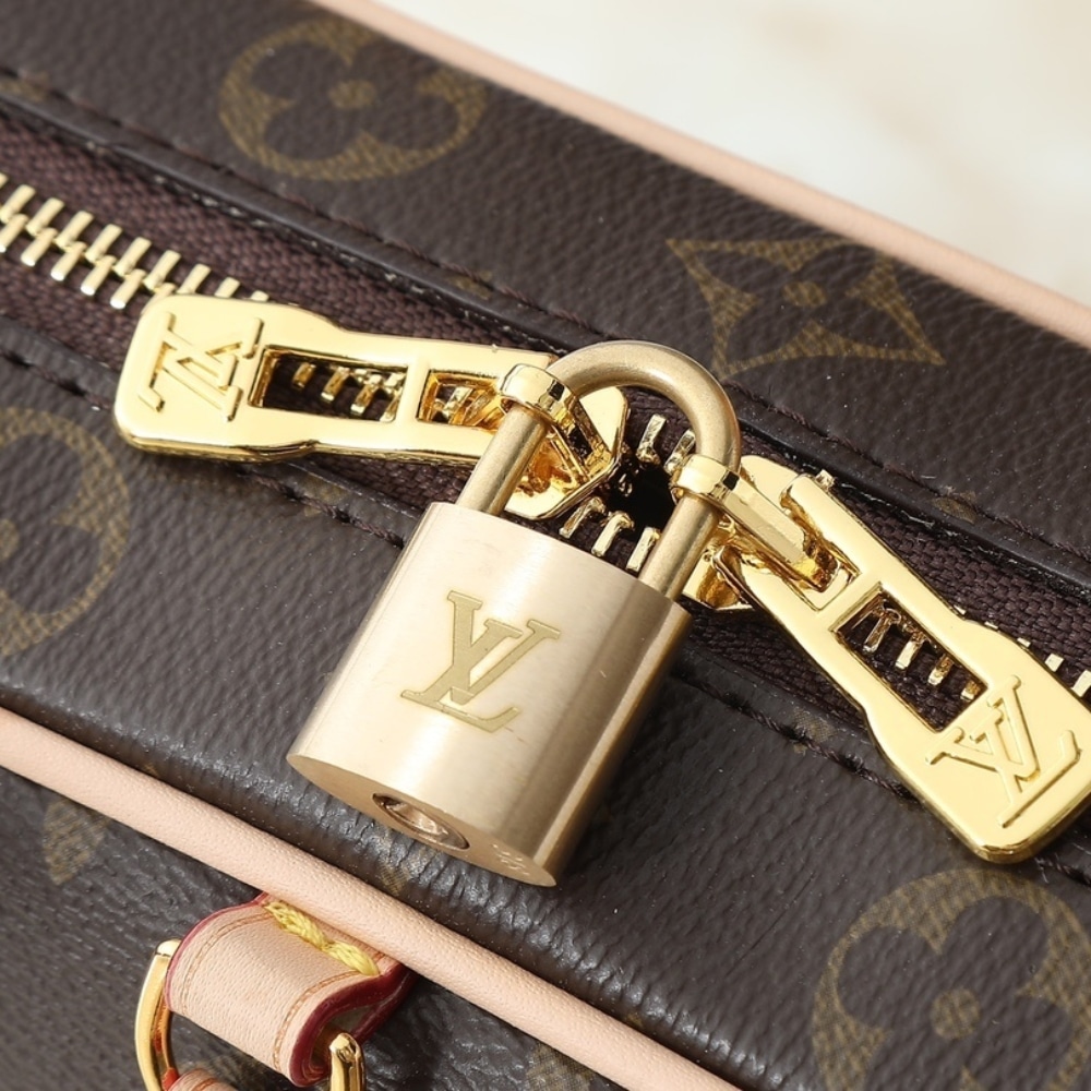 Louis Vuitton Hang On Brown 26Cm M47031 - Image 7