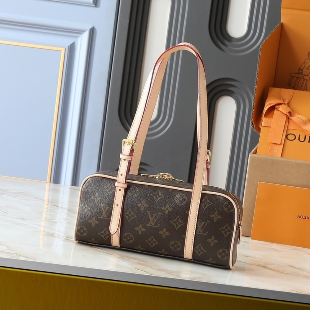 Louis Vuitton Hang On Brown 26Cm M47031 - Image 4