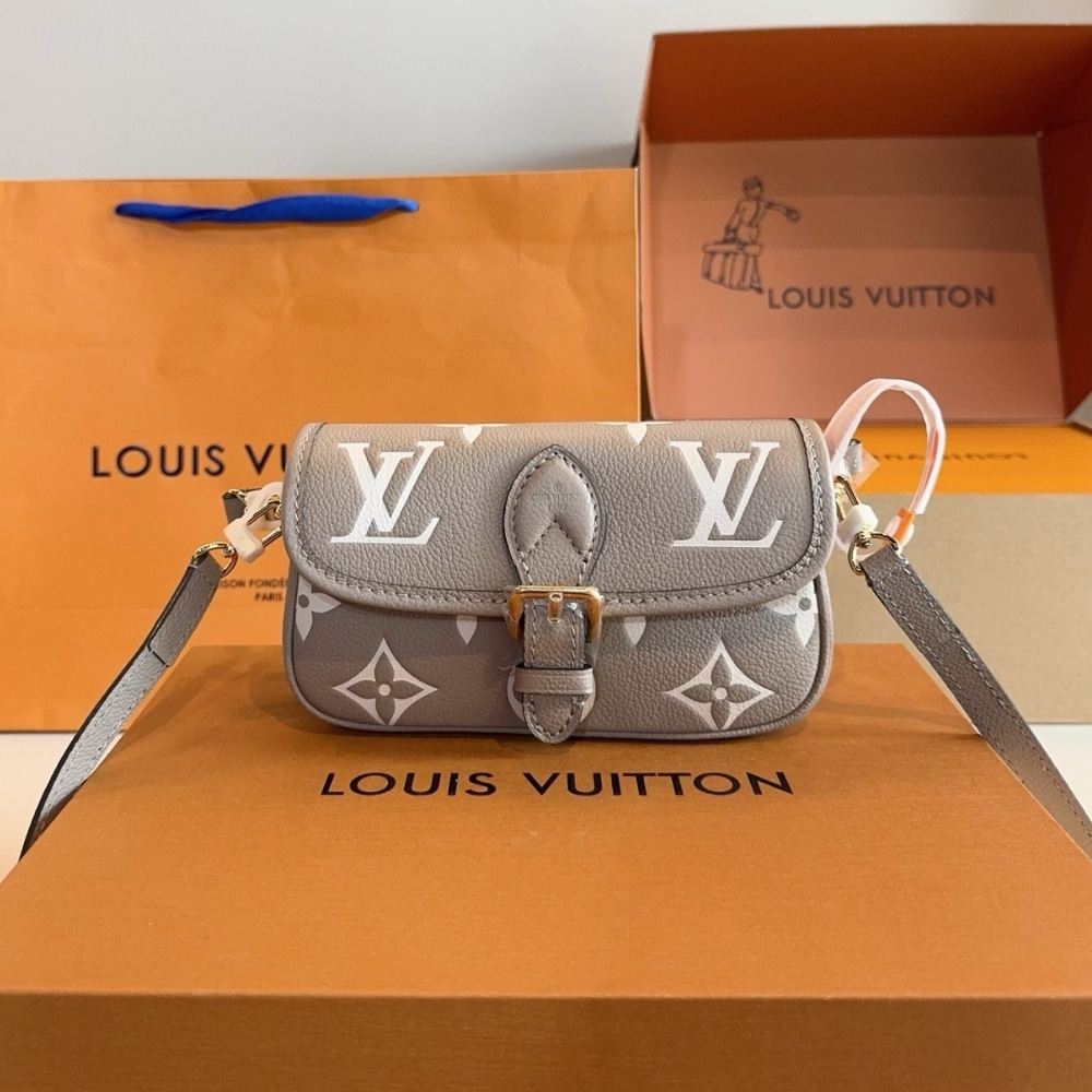 Louis Vuitton Nano Diane Beige 19Cm M83300 - Image 2
