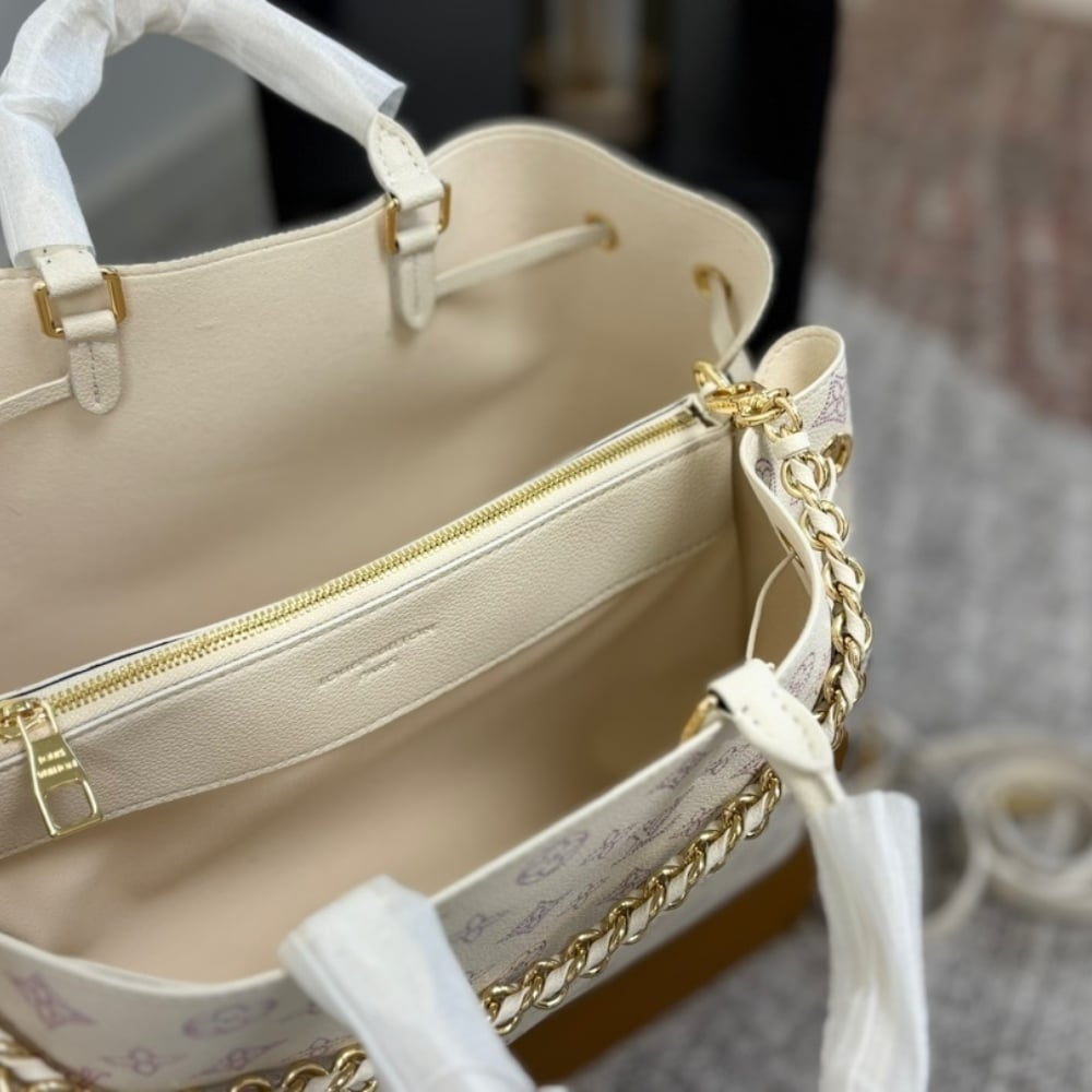 Louis Vuitton Bella Tote Dream Cream 33Cm M15116 - Image 9