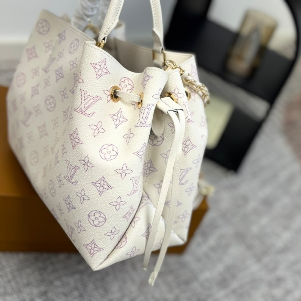 Louis Vuitton Bella Tote Dream Cream 33Cm M15116 - Image 8