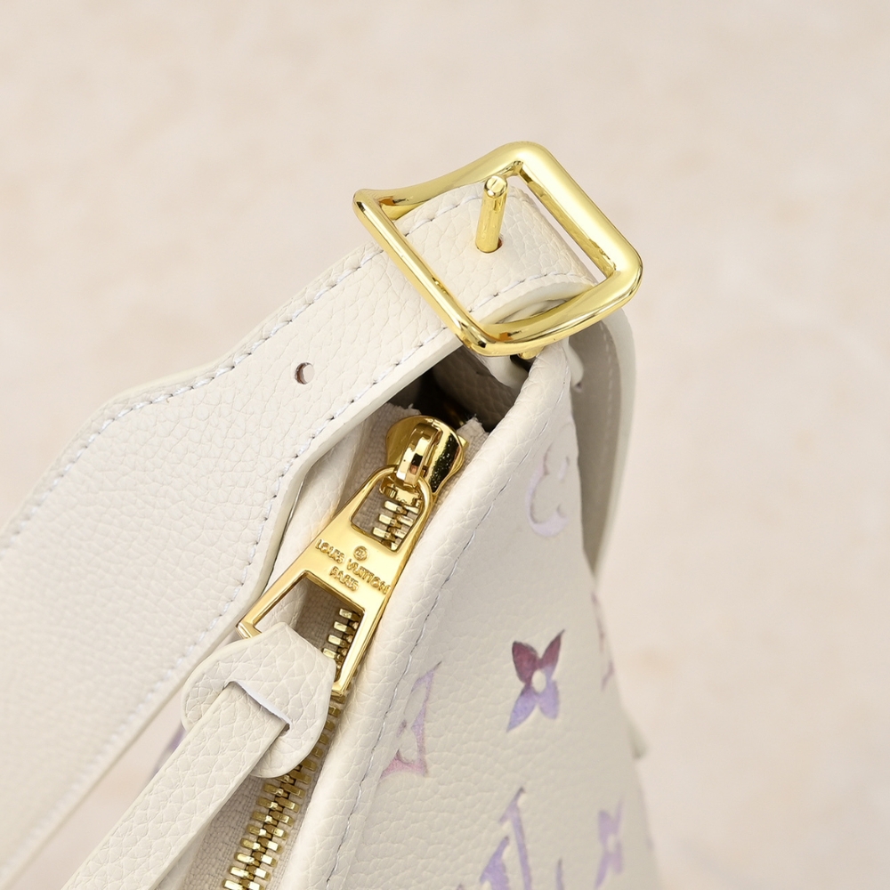 Louis Vuitton Carry All PM Dream Cream 29Cm - Image 6