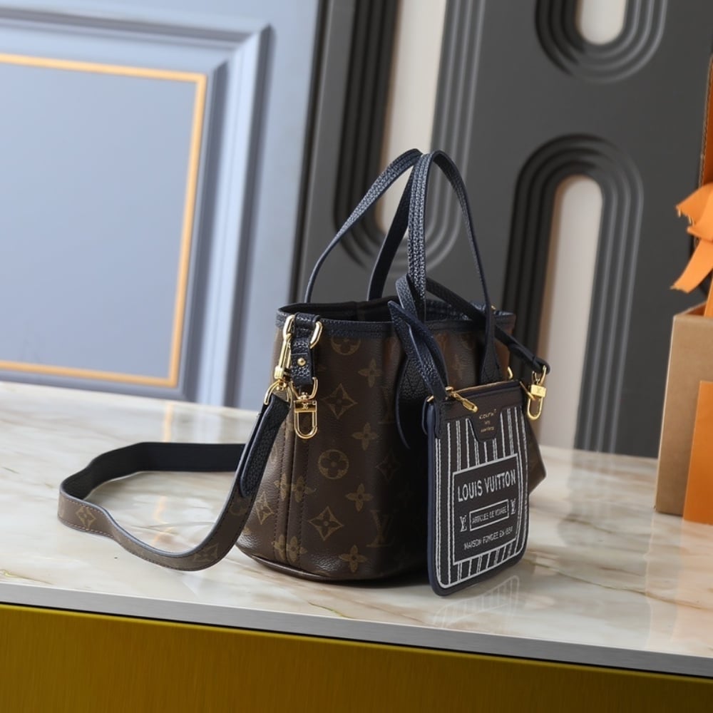Louis Vuitton Neverfull Bandoulière Inside Out BB Monogram Dark Blue 26Cm - Image 3