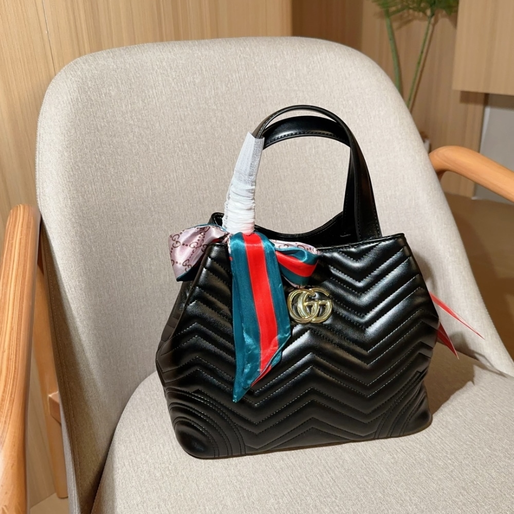 Gucci Betty Medium Tote Bag Black Matelasse 28Cm 847387 Aafa1 1000 - Image 2