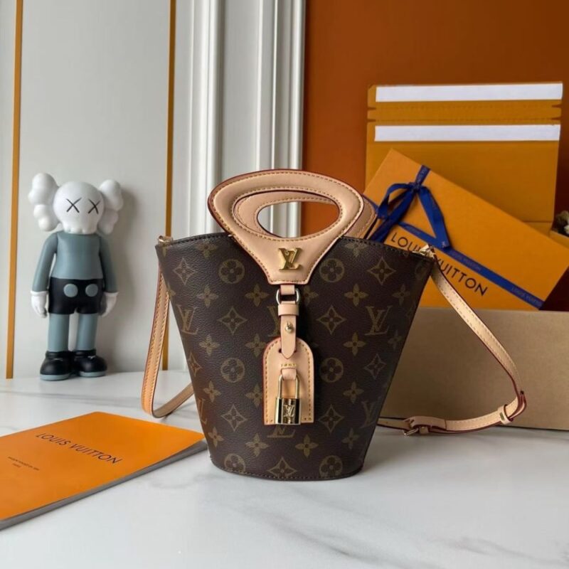 Alternative view of Louis Vuitton Rivage BB 18Cm M14680