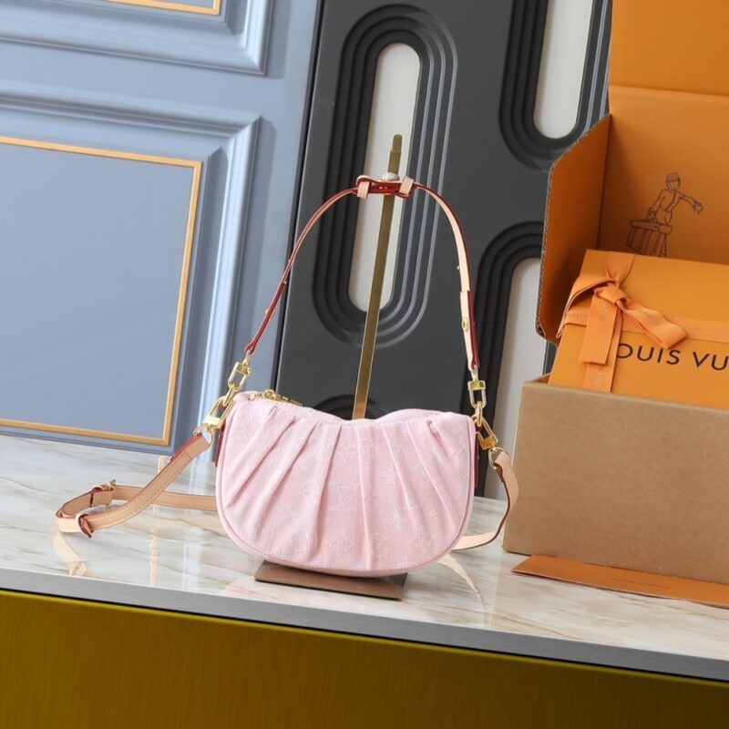 Alternative view of Louis Vuitton Pochette Valley Bag Washed Pink 21Cm
