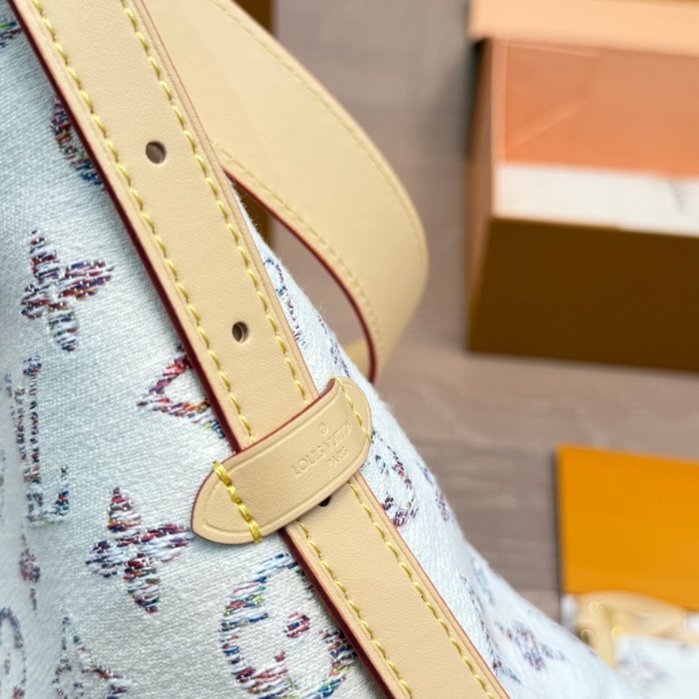 Louis Vuitton Carryall PM Multicolor Beige 29Cm M24707 - Image 4
