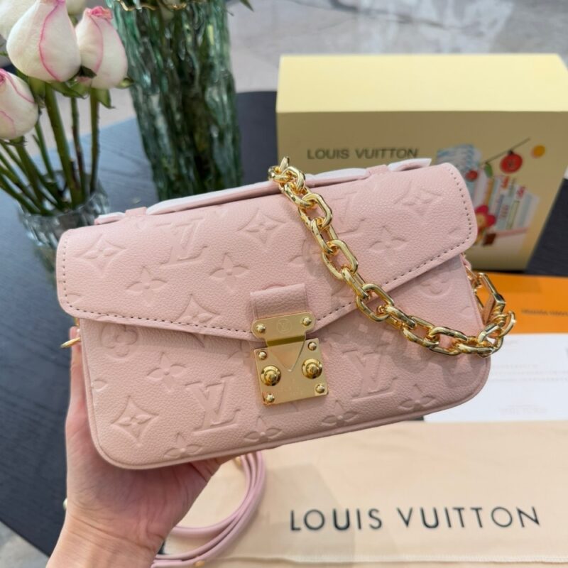 Alternative view of Louis Vuitton Pochette Métis East West Pink Opale 30Cm M47045