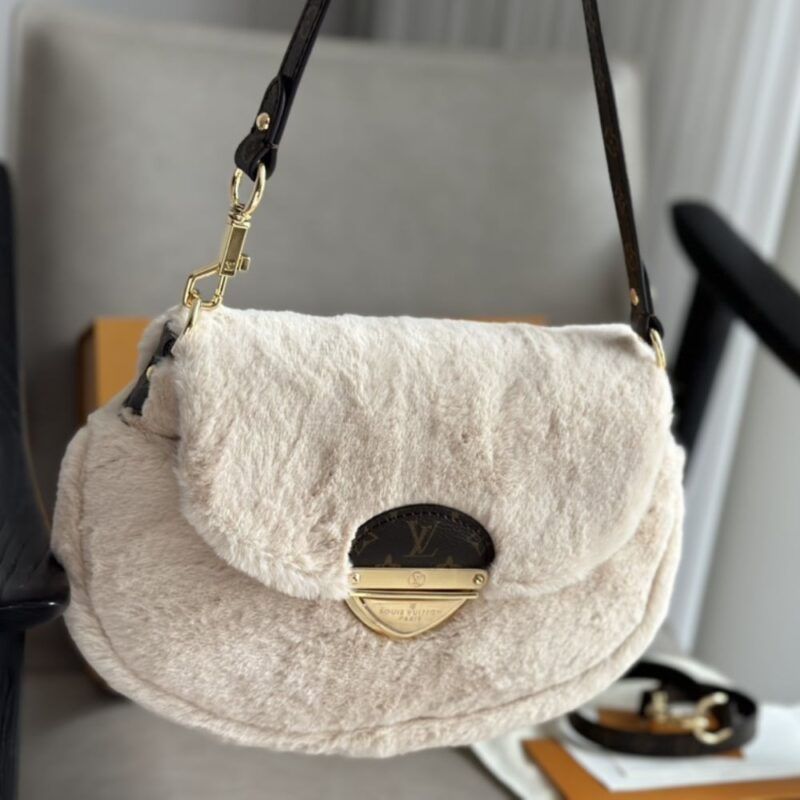 Alternative view of Louis Vuitton Bag Ski Cozygram Sunset Bag Cream 27Cm M12097