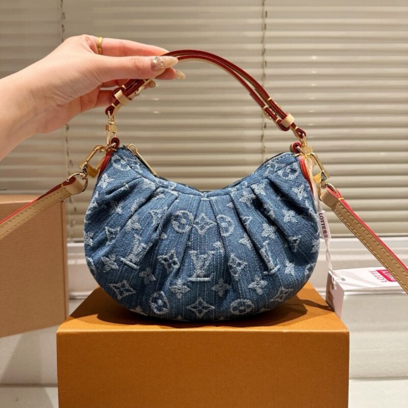 Alternative view of Louis Vuitton Pochette Valley Bag Denim Blue 21Cm M13571