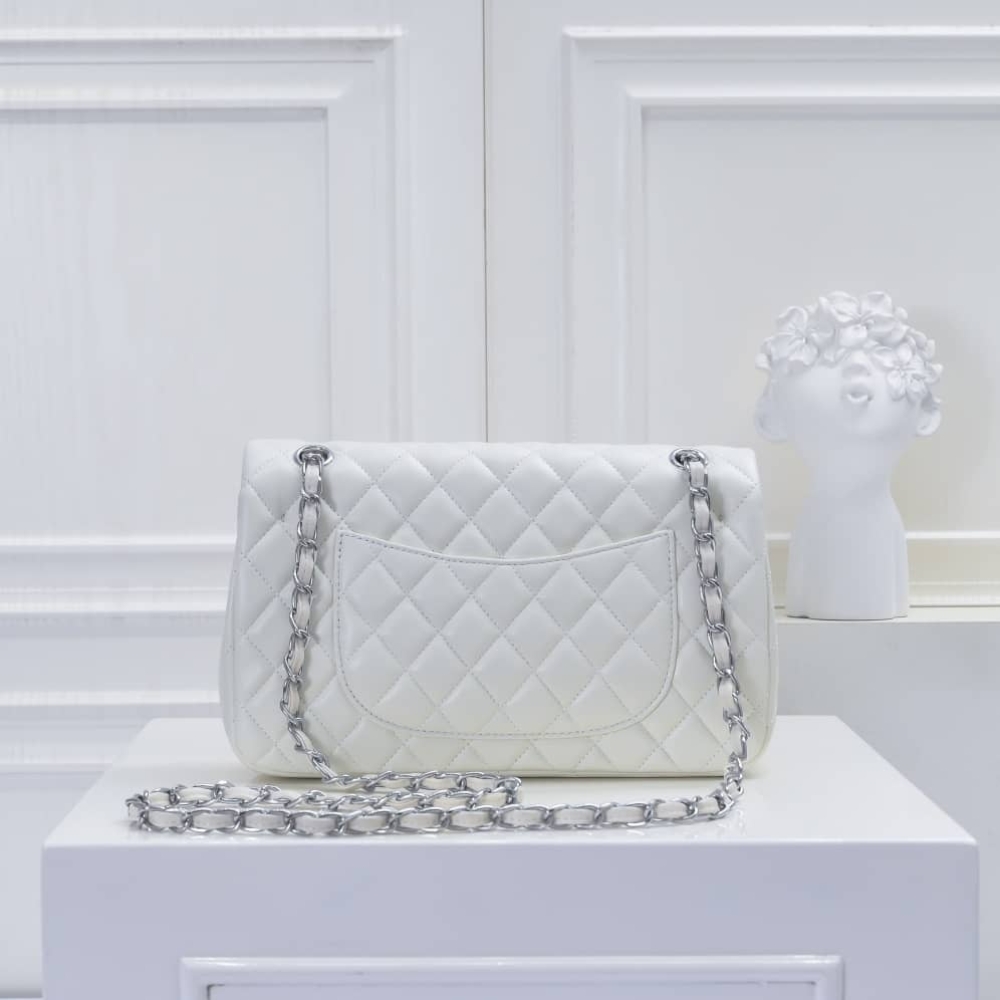 Chanel Classic Double Flap Bag White Silver Hardware 25Cm - Image 4