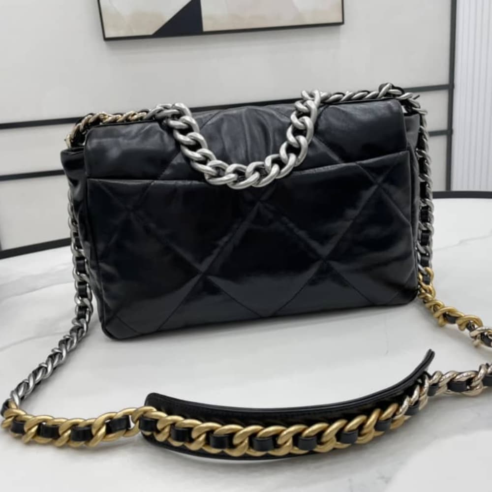 Chanel 19 Series Classic Double C Logo Silver Turn Buckle Black 31Cm - Image 5
