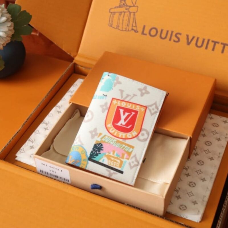 Alternative view of Louis Vuitton Passport Cover Monogram Dune 14Cm M14621