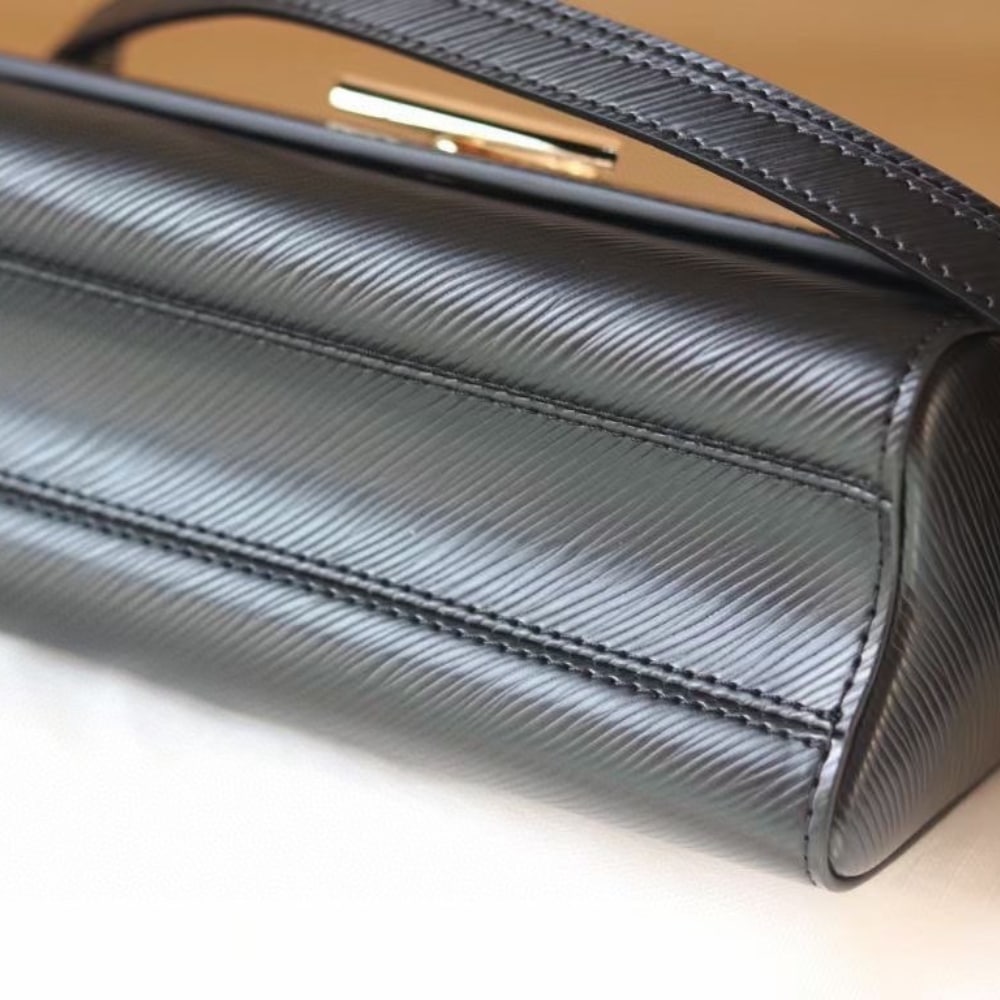 Louis Vuitton Lv Twist MM Handbag Black 23Cm - Image 7