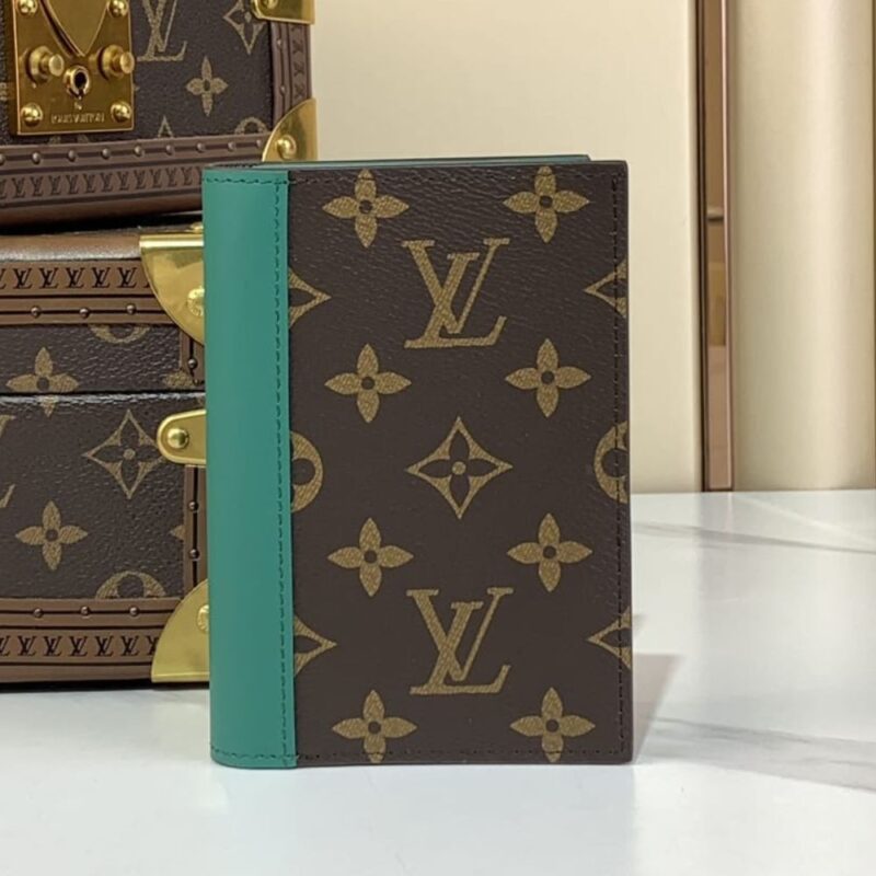 Alternative view of Louis Vuitton Passport Cover Monogram Macassar Borneo Green 14Cm M12823