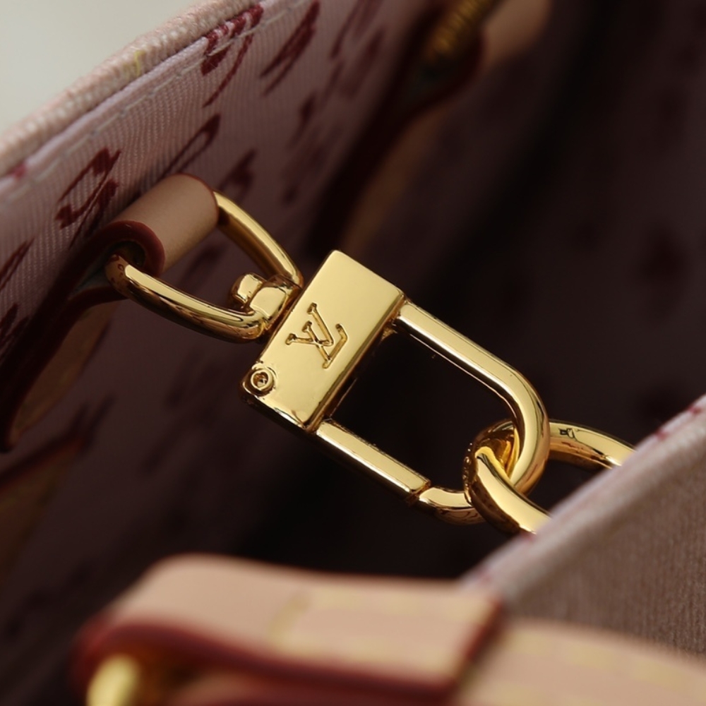 Louis Vuitton Onthego Organizer Meowgram Beige 37Cm M15136 - Image 7