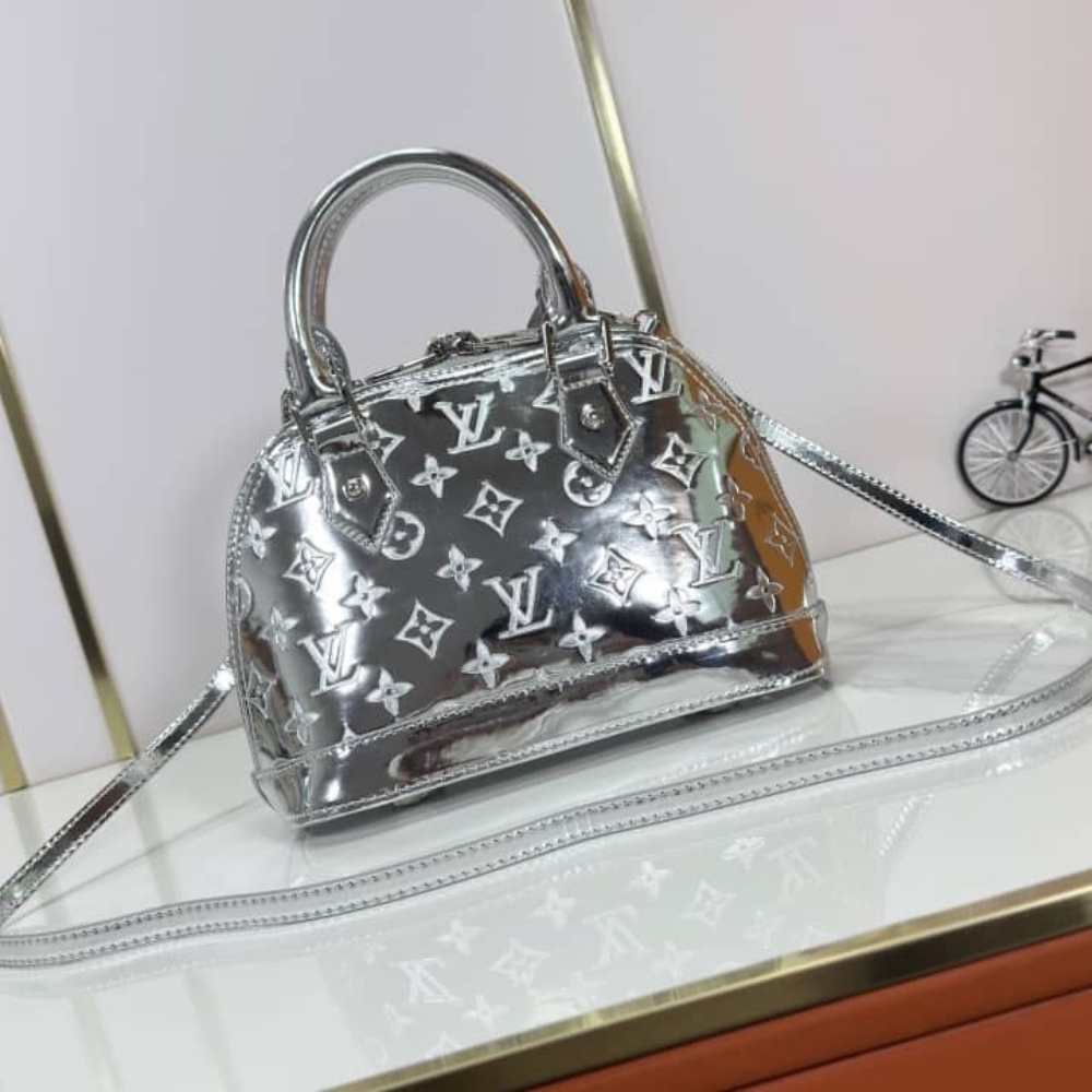 Louis Vuitton Alma BB Silver 23Cm - Image 5