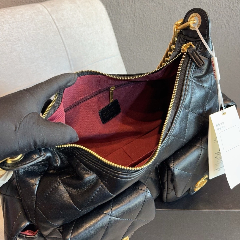 Chanel Maxi Hobo Bag Gold Tone Metal Black 25Cm - Image 7