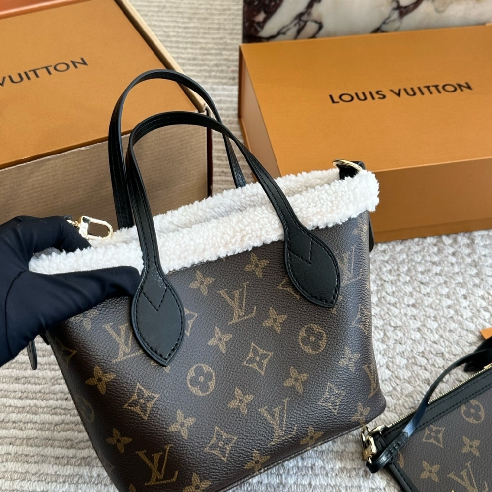 Louis Vuitton Neverfull Bandoulière Inside Out BB Monogram Brown 26Cm M26315 - Image 2