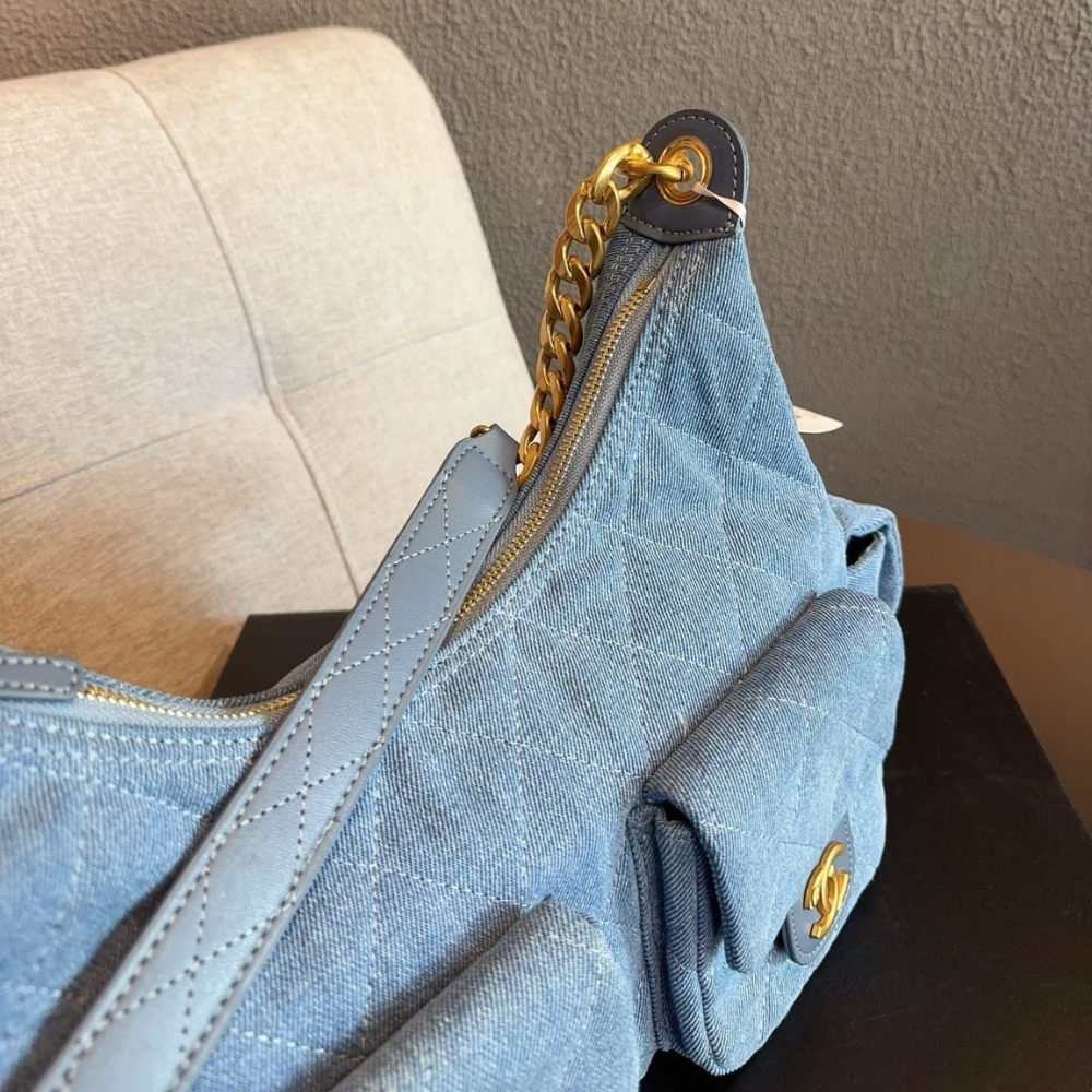 Chanel Large Hobo Bag Washed Denim And Gold Tone Metal Blue 31Cm AS5339 B19251 NG353 - Image 4