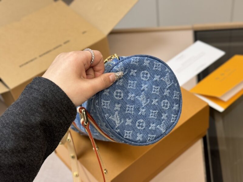 Alternative view of Louis Vuitton Hills Pochette Denim Blue 27Cm M82949