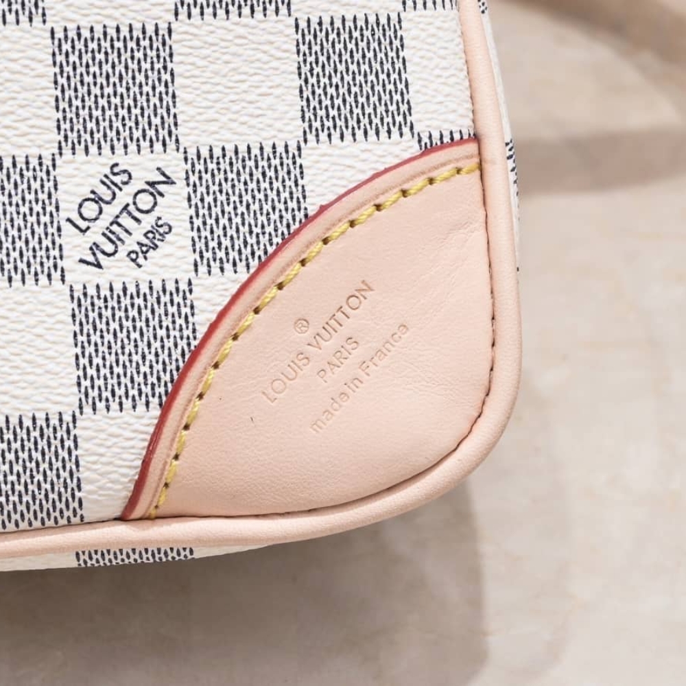 Louis Vuitton Odéon Shoulder Bag Damier Azur 26Cm - Image 5