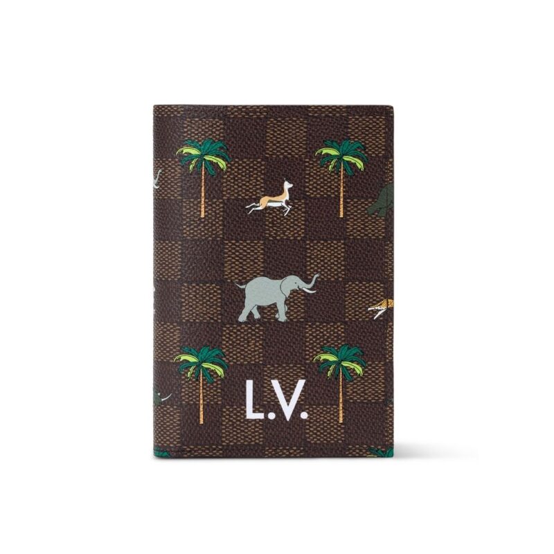 Louis Vuitton Passport Cover x The Darjeeling Limited Brown 14Cm N40872