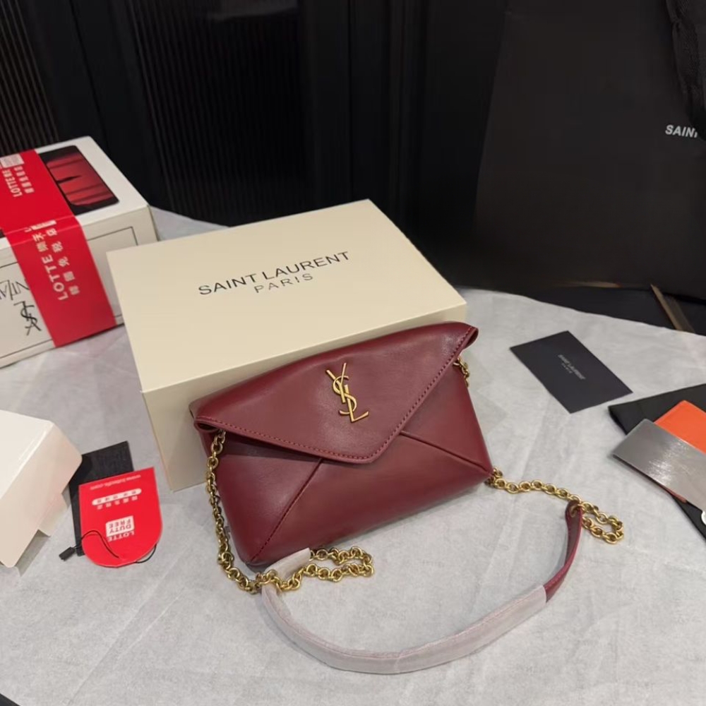 Saint Laurent Small Cassandre Chain Pouch In Shiny Leather Burgundy 19Cm 847638Aae526593 - Image 2