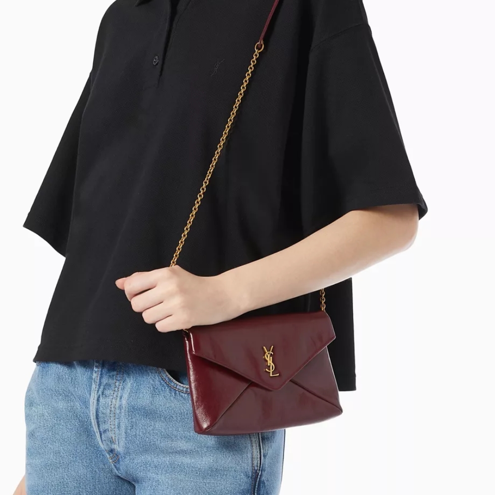 Saint Laurent Small Cassandre Chain Pouch In Shiny Leather Burgundy 19Cm 847638Aae526593 - Image 3