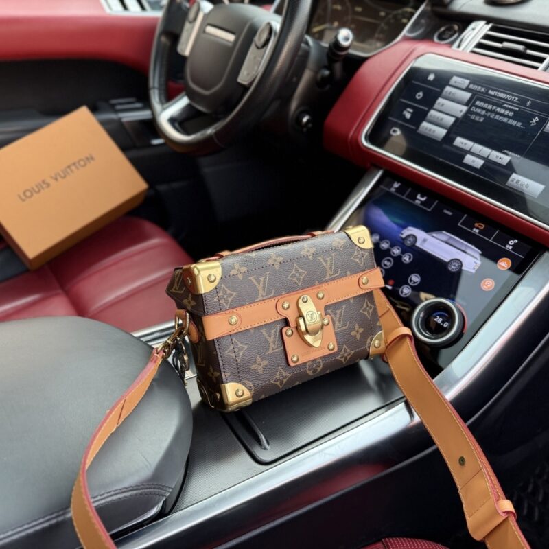 Alternative view of Louis Vuitton Soul Trunk Monogram Dust Coated Canvas Brown 15Cm M11535