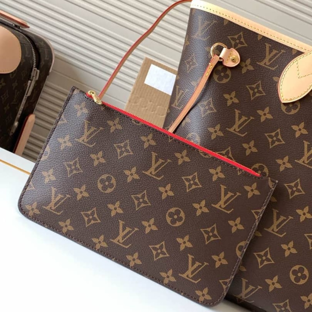 Louis Vuitton Neverfull Bandoulière Inside Out MM Monogram Rouge Sari 32Cm M12096 - Image 4