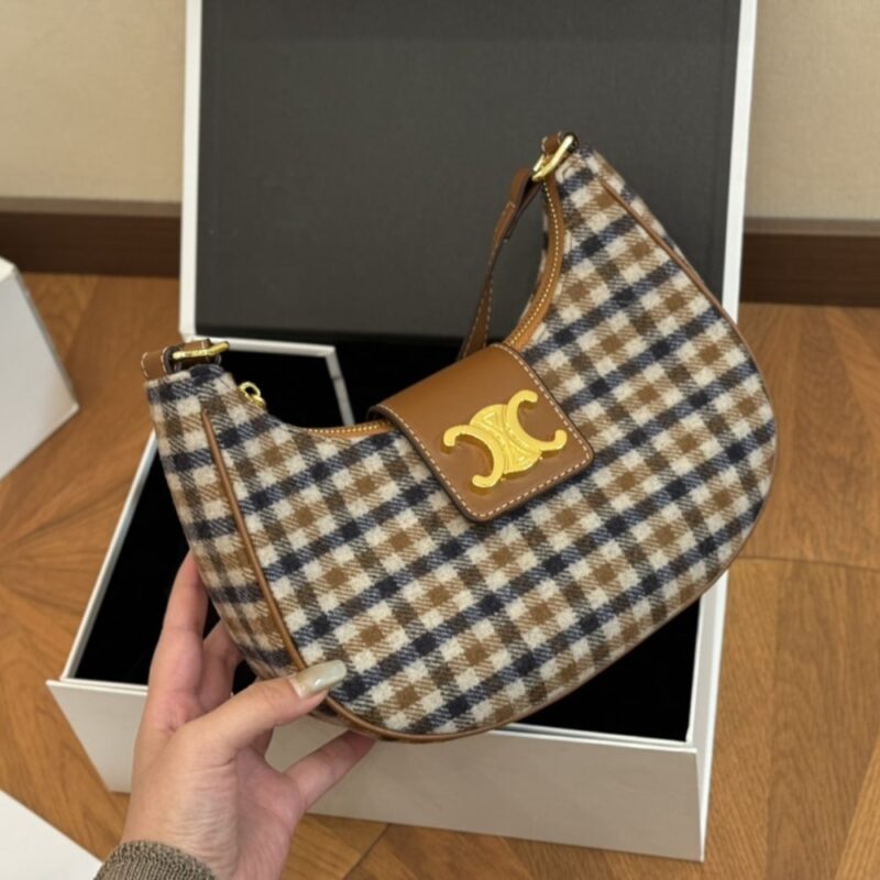 Alternative view of Celine Ava Triomphe Bag In Tartan Textile And Medium 24Cm 114492Fyd 14Ml