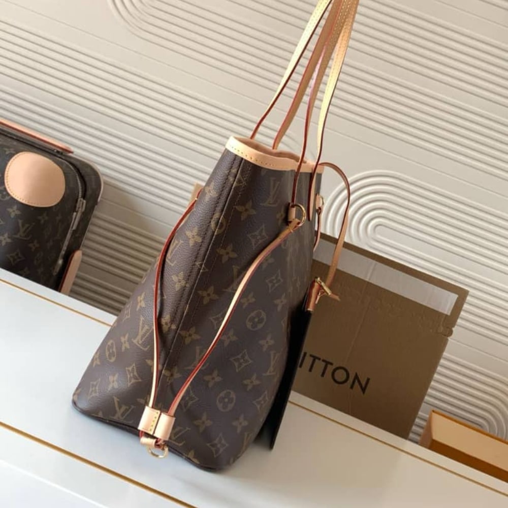 Louis Vuitton Neverfull Bandoulière Inside Out MM Monogram Rouge Sari 32Cm M12096 - Image 8