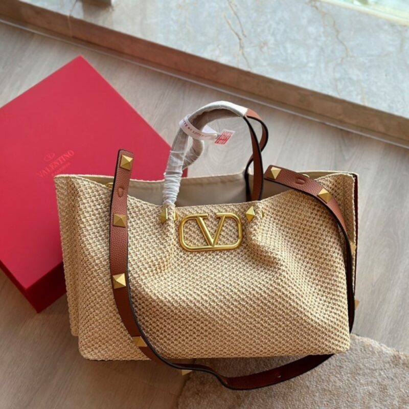 Alternative view of Valentino Garavani Medium Straw Summer Tote Beige 35Cm 7W2B0K39YCE D84