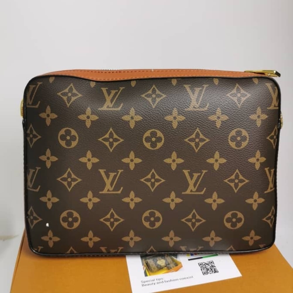 Louis Vuitton Trio Messenger Bag Monogram Stripes Brown 25Cm M45965 - Image 3